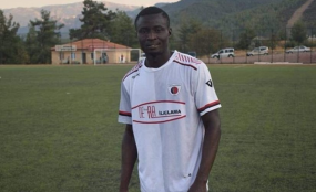 TRAGEDY: Nigerian forward dies of heart attack during match