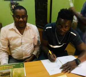 Bonsu Signs Two-Year Contract Extension With Enugu Rangers