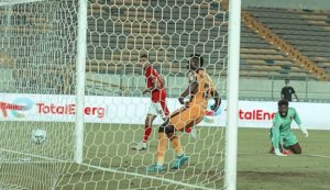 Al-Ahly beats Akpeyi’s Kaizer Chiefs go lift their 10th CAF Champions league trophy