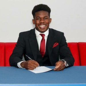 Nigerian Born Midfielder signs new contract with Arsenal to keep him at the Emirates till 2024