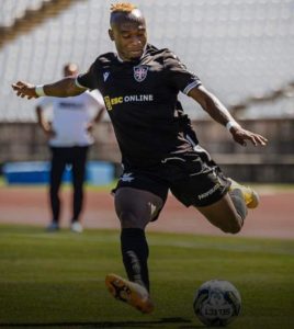 Saviour Godwin opens Casa Pia's goal account