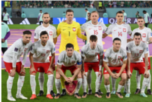 World Cup 2022 : Okocha reacts to Lewandowski's missed penalty in Poland's goalless draw against Mexico