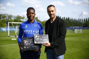 D1 Arkema: Chiamaka Nnadozie receives league best goalkeeper nomination plaque
