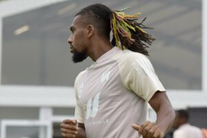 EPL: Bassey welcomes Iwobi to training in cheers and glamour