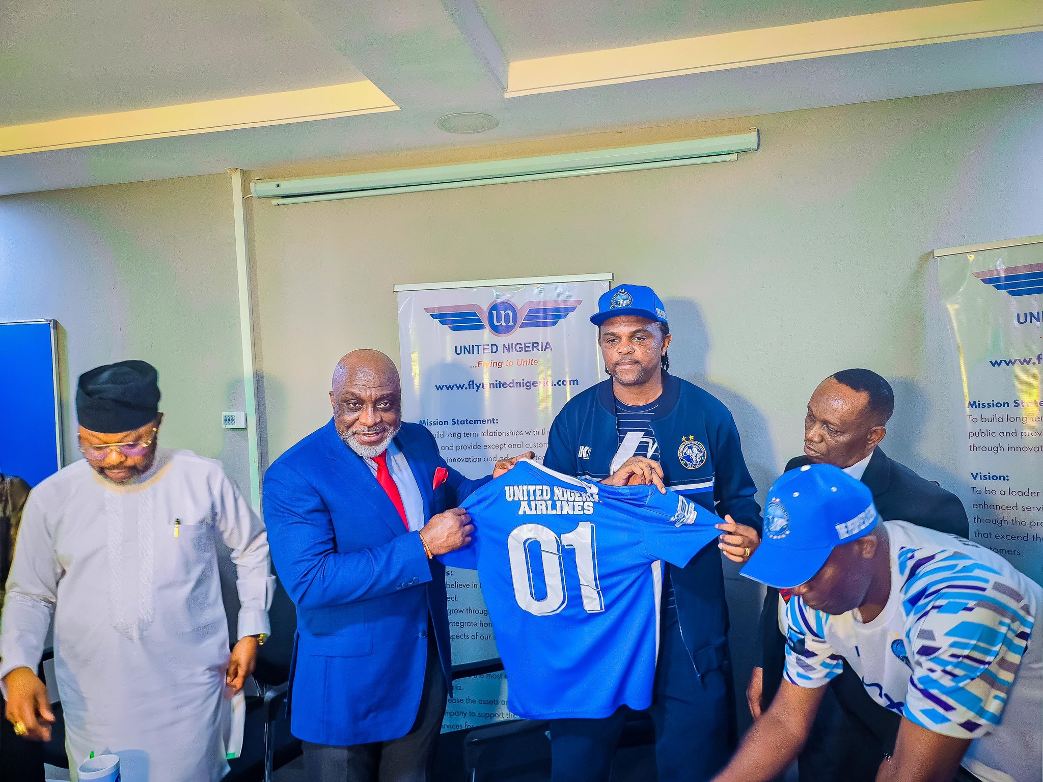 Enyimba FC sign two year sponsorship deal with United Nigeria Airlines