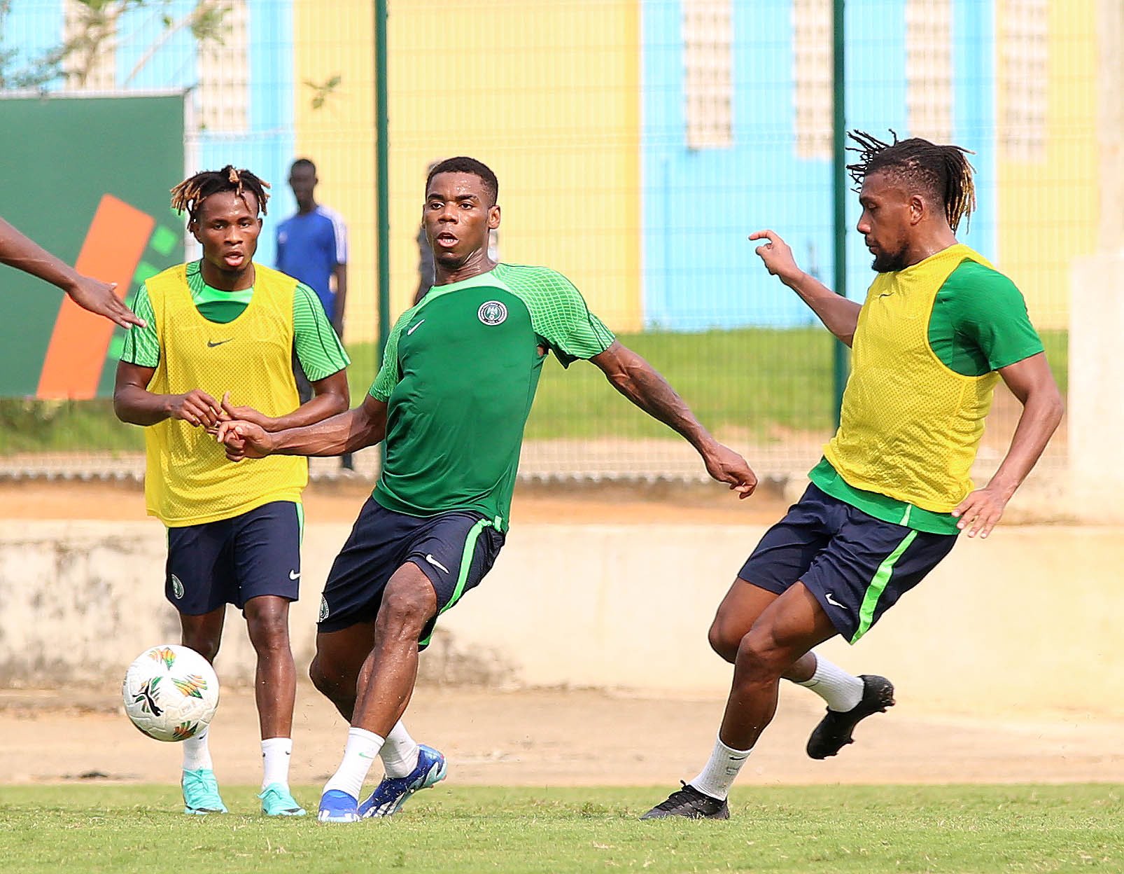 Worries mount for Super Eagles as Sunday Oliseh expresses concerns over midfield absence ahead of AFCON 2023 clash