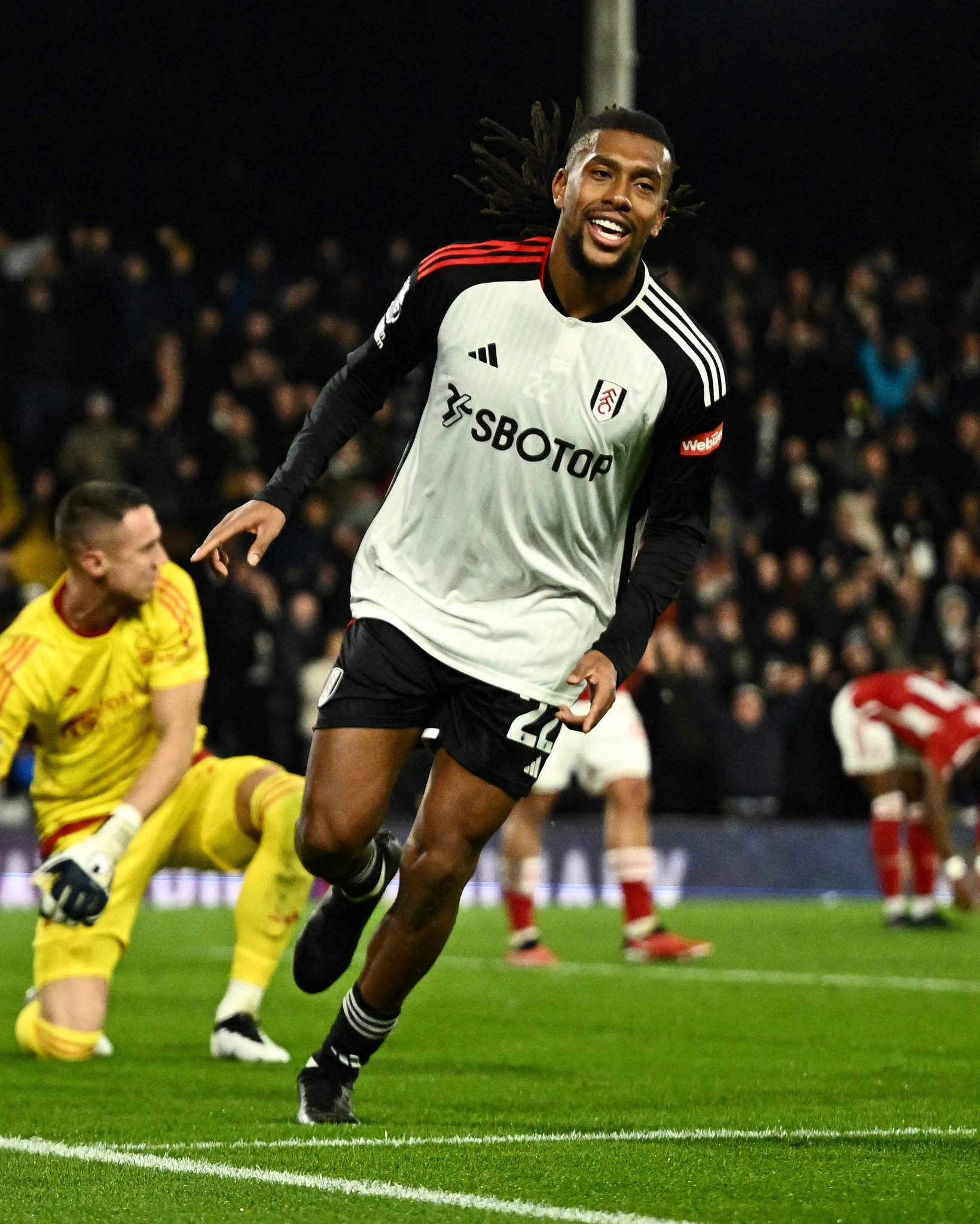 Alex Iwobi clinches Fulham's Goal of the Month honor