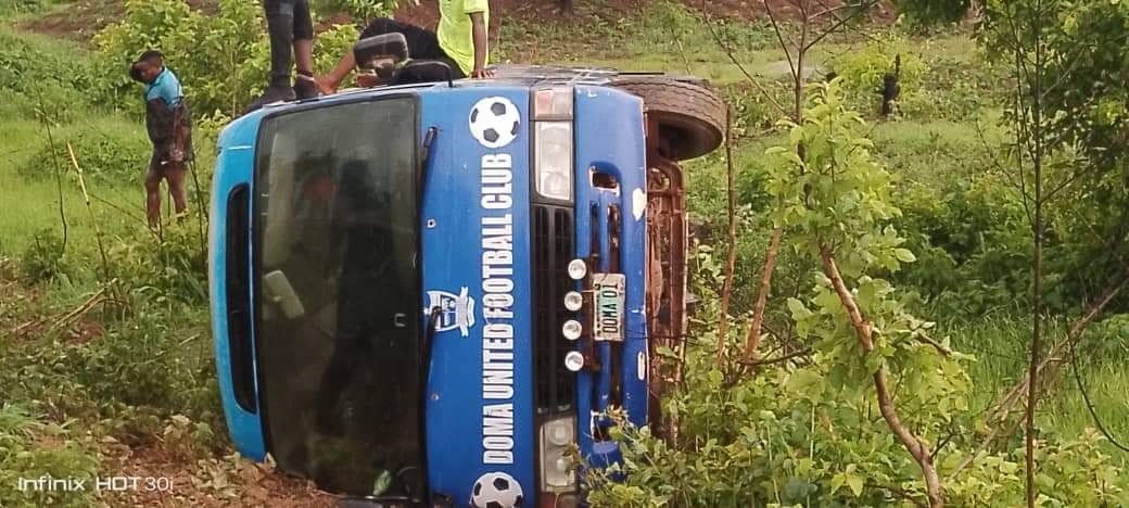 Doma United suffer road crash