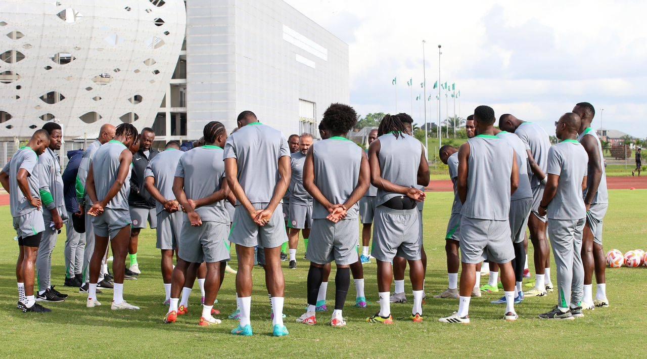 Nigeria's World Cup qualification hopes take a hit after South Africa and Rwanda win