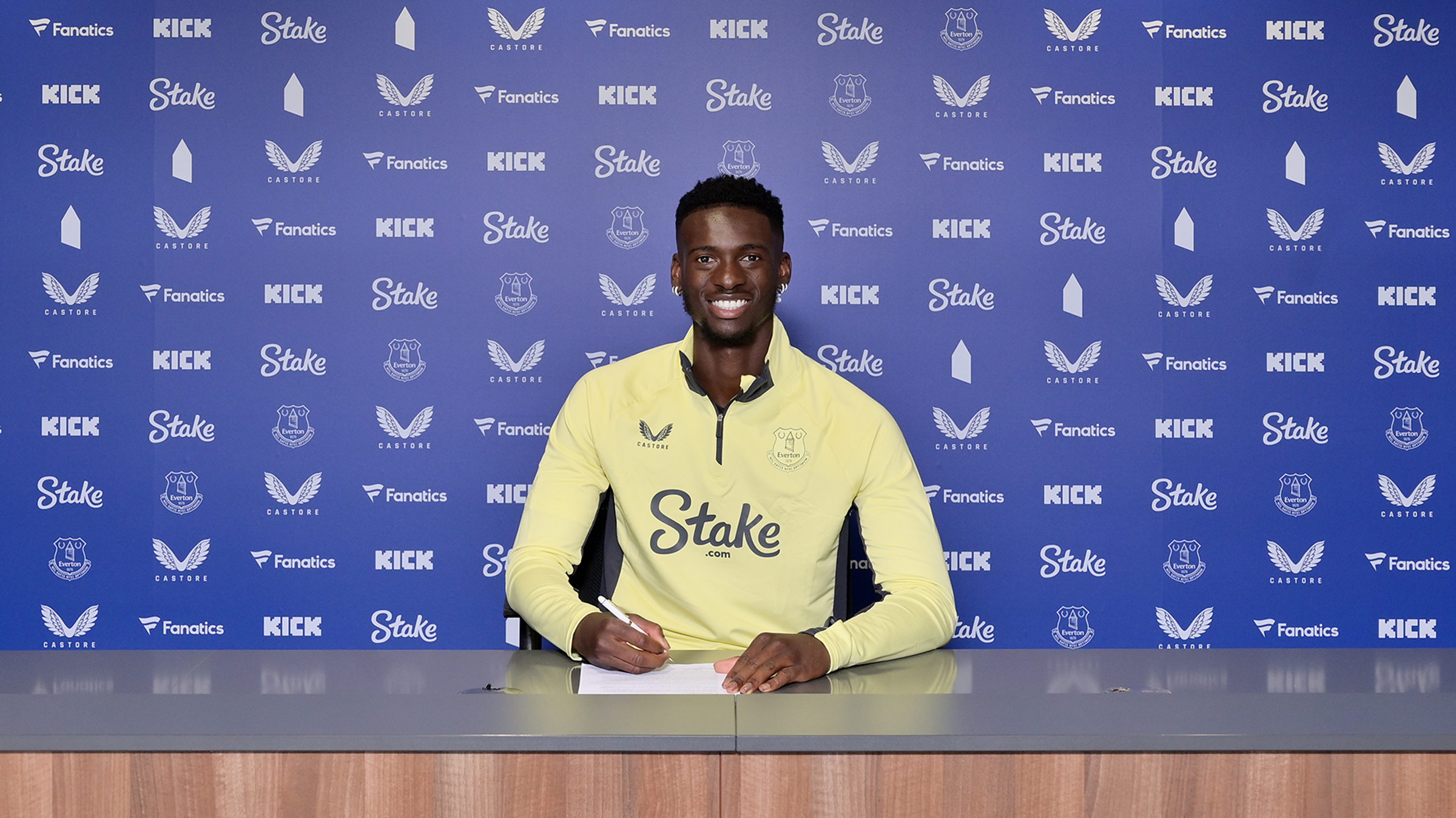 Everton announce Nigerian descent Tim Iroegbunam as first summer signing